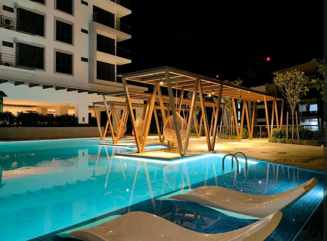 K Avenue B17 House Near Airport By Gc Apartment