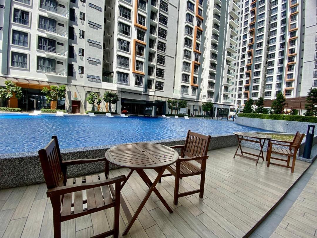 K Avenue B17 House Near Airport By Gc
