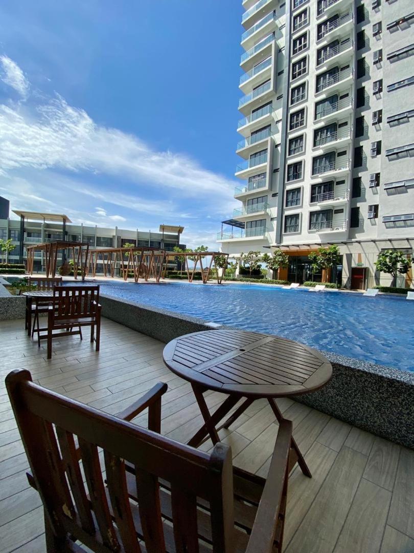 K Avenue B17 House Near Airport By Gc